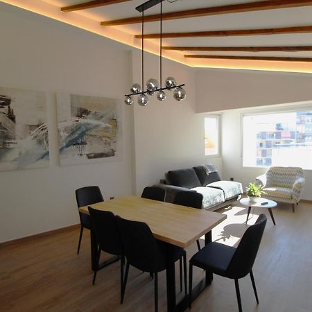 Atico Loft De Lujo Con Terraza Espectacular Y Vista A Los 2 Castillos Apartment Alicante Bagian luar foto