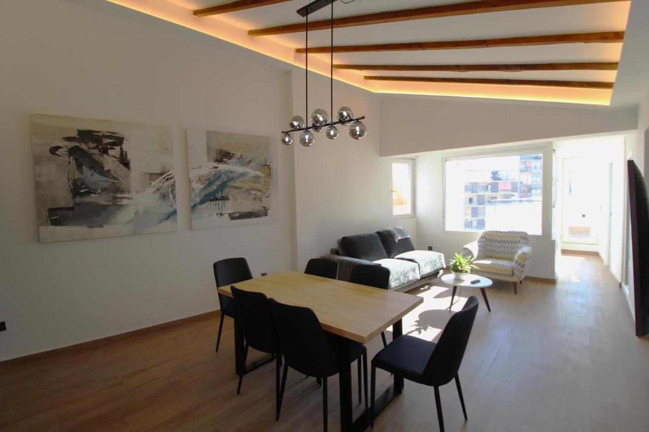 Atico Loft De Lujo Con Terraza Espectacular Y Vista A Los 2 Castillos Apartment Alicante Bagian luar foto