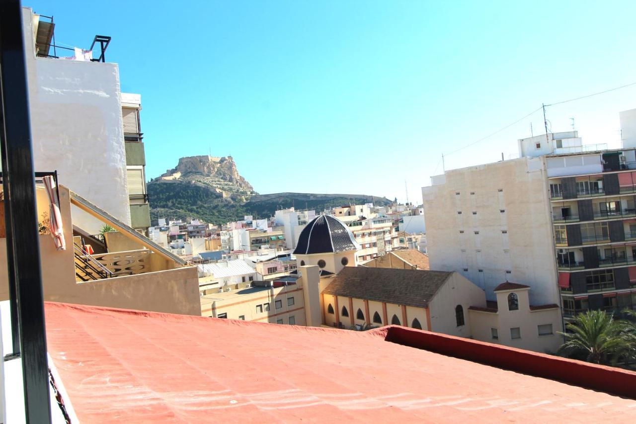 Atico Loft De Lujo Con Terraza Espectacular Y Vista A Los 2 Castillos Apartment Alicante Bagian luar foto