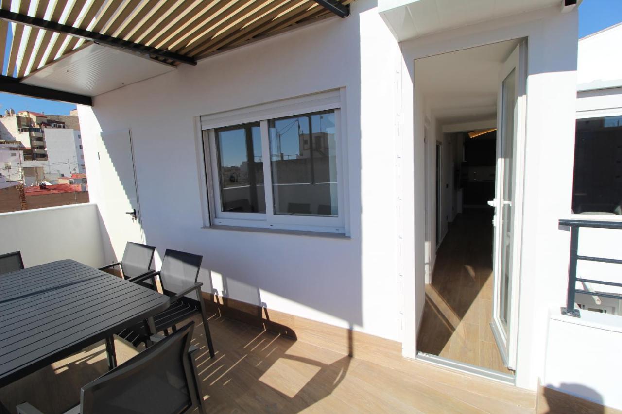 Atico Loft De Lujo Con Terraza Espectacular Y Vista A Los 2 Castillos Apartment Alicante Bagian luar foto