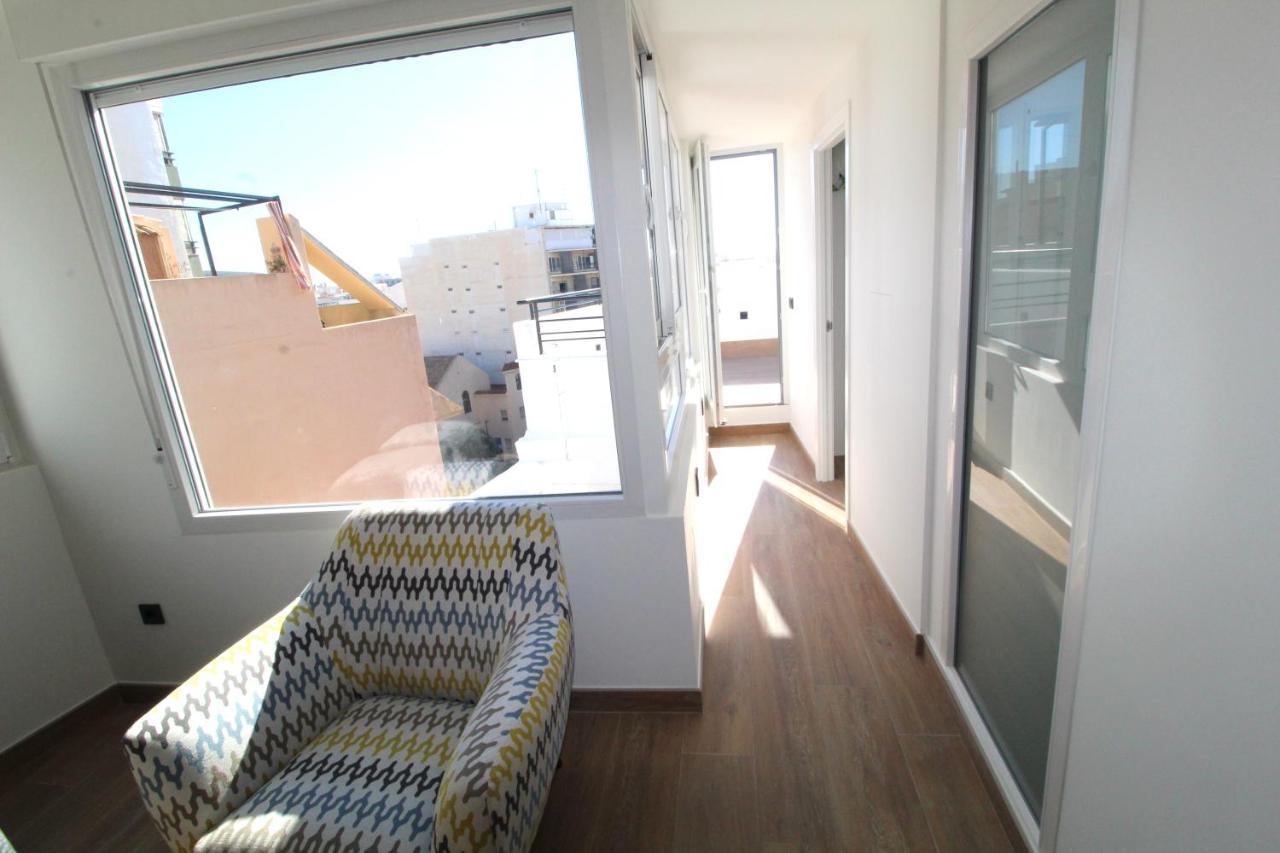 Atico Loft De Lujo Con Terraza Espectacular Y Vista A Los 2 Castillos Apartment Alicante Bagian luar foto